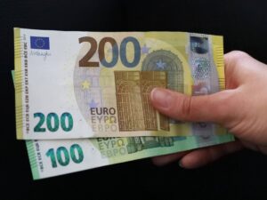 300 euros urgente
